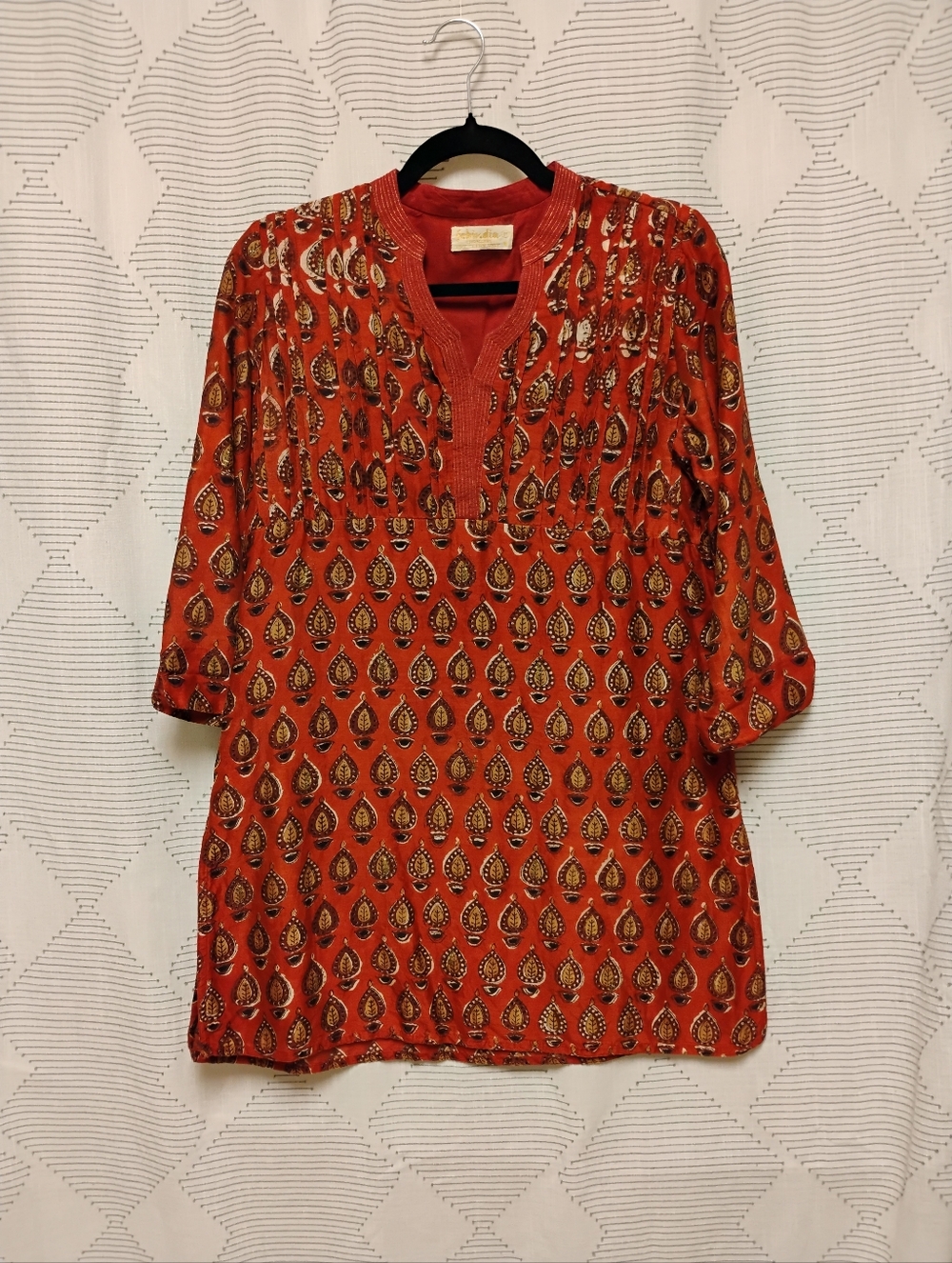 Fabindia Women's Red Printed Tunic Top Gold Shimmer Size Medium Beach Cover Up